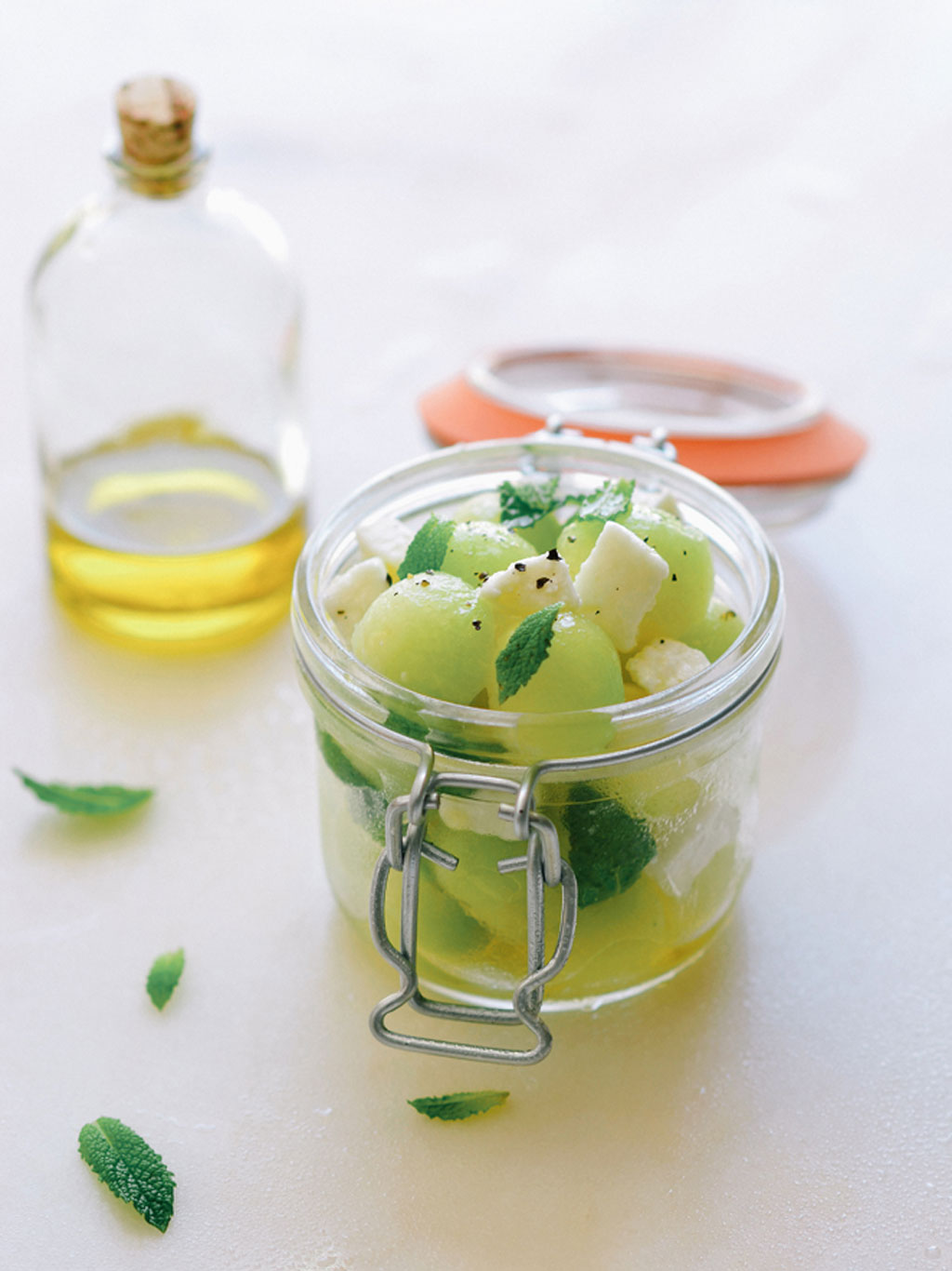 Mint and melon salad with olive oil
